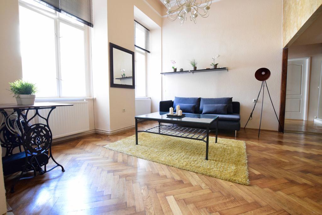 Budget Apartment by Hi5 - Október 6 Str 4 Budapeszt Zewnętrze zdjęcie